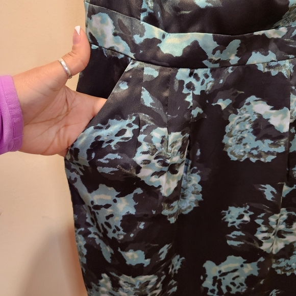 Banana Republic Black and Green Satin Short  Strapples.Dress with Pockets 8 - Picture 4 of 12